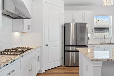 5713 Alamosa Clearing Drive, Lakeway, TX 78738 - Photo 11