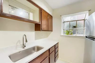 6903 Deatonhill Drive #20, Austin, TX 78745 - Photo 7