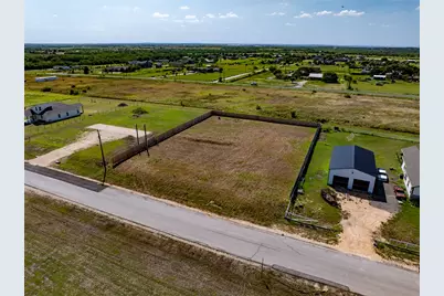 205 Desperado Loop, Del Valle, TX 78617 - Photo 3