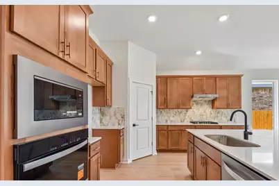 416 Eagle Canyon Drive, Leander, TX 78641 - Photo 11