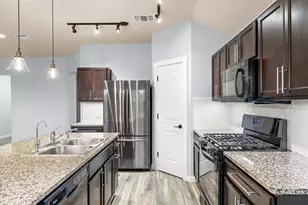 221 Camellia Dr, Hutto, TX 78634 - Photo 9
