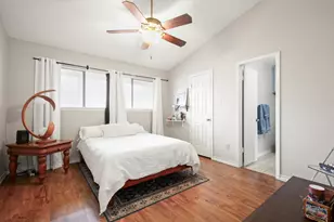 806 W 24th St, Austin, TX 78705 - Photo 11