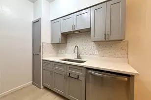 203 E 31st St, Austin, TX 78705 - Photo 9