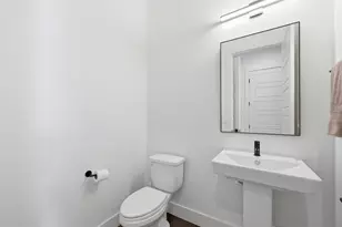 904 Catalpa St, Austin, TX 78702 - Photo 23