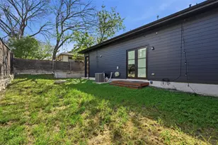904 Catalpa St, Austin, TX 78702 - Photo 33