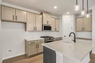 139 Grand Cyn Wy, Kyle, TX 78640 - Photo 5