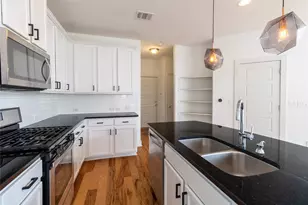 7111 Mowbray St, Austin, TX 78741 - Photo 31