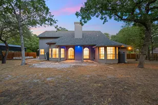 182 Elm Wood Dr, Elgin, TX 78621 - Photo 31
