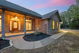 182 Elm Wood Dr, Elgin, TX 78621 - Photo 1
