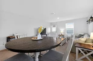 612 Marty Allen Loop, Jarrell, TX 76537 - Photo 7