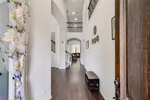 204 Lady Bird Ln, Georgetown, TX 78628 - Photo 5