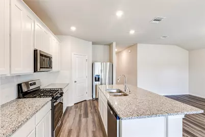 4905 Hazelnut Lane, Del Valle, TX 78617 - Photo 13