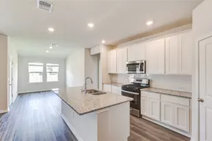 4905 Hazelnut Ln, Del Valle, TX 78617 - Photo 11