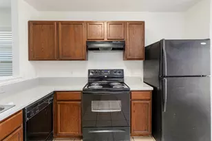 12524 Sky Harbor Dr, Del Valle, TX 78617 - Photo 7