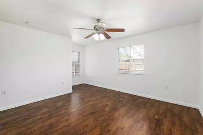12524 Sky Harbor Drive, Del Valle, TX 78617 - Photo 11