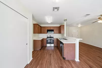 1910 Steeds Crossing, Pflugerville, TX 78660 - Photo 11