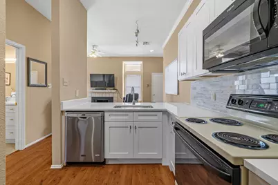 2802 Nueces Street #201, Austin, TX 78705 - Photo 5