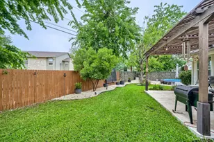 302 Ryan Ln, Georgetown, TX 78628 - Photo 17