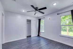 6202 Carnation Terrace, Austin, TX 78741 - Photo 9