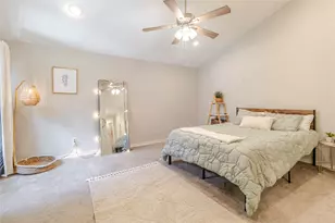 6915 10 Oaks Cir, Austin, TX 78744 - Photo 23
