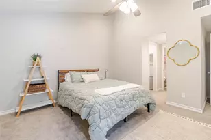 6915 10 Oaks Cir, Austin, TX 78744 - Photo 25