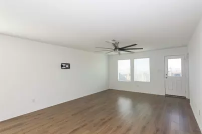 544 Rancho Del Cielo Loop, Jarrell, TX 76537 - Photo 13