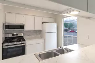 1915 Prairie Knoll Ct, Austin, TX 78758 - Photo 5