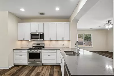 2307 Hayfield Square, Pflugerville, TX 78660 - Photo 5