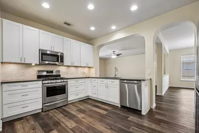 2307 Hayfield Square, Pflugerville, TX 78660 - Photo 3