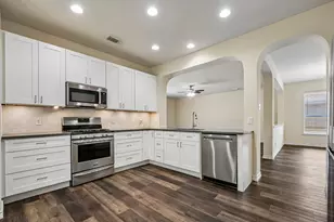 2307 Hayfield Square, Pflugerville, TX 78660 - Photo 3