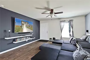 712 Cleary Ln, Jarrell, TX 76537 - Photo 5