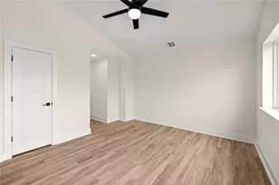 21201 Portsmouth Cove, Lago Vista, TX 78645 - Photo 17