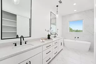 116 Mitchell Creek Dr, Horseshoe Bay, TX 78657 - Photo 7