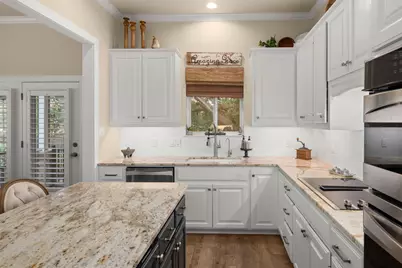 2216 Garden Court, San Marcos, TX 78666 - Photo 11
