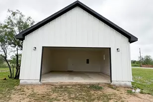 138 Blushing Dr, Cedar Creek, TX 78612 - Photo 9