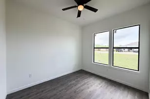 138 Blushing Dr, Cedar Creek, TX 78612 - Photo 7