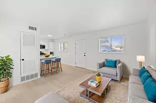 806 E 13th St, Georgetown, TX 78626 - Photo 1