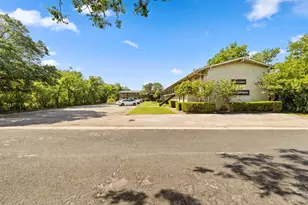 806 E 13th St, Georgetown, TX 78626 - Photo 3