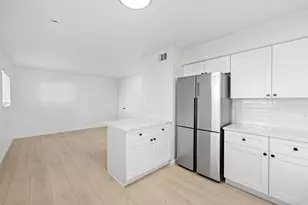 806 E 13th St, Georgetown, TX 78626 - Photo 23