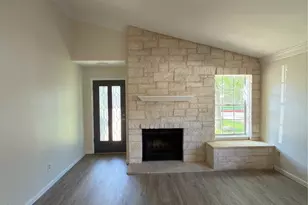 5805 Kevin Kelly Pl, Austin, TX 78727 - Photo 5