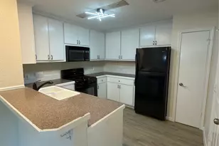 5805 Kevin Kelly Pl, Austin, TX 78727 - Photo 7