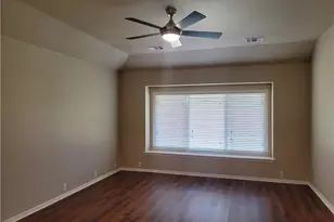 208 Hummingbird Ln, Leander, TX 78641 - Photo 11