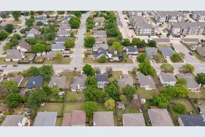 709 Sparkling Brook Lane, Leander, TX 78641 - Photo 37