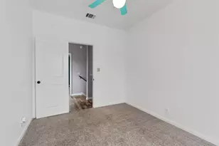 709 Sparkling Brook Ln, Leander, TX 78641 - Photo 25