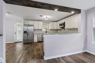 709 Sparkling Brook Ln, Leander, TX 78641 - Photo 9