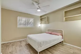 803 W 28th St, Austin, TX 78705 - Photo 13