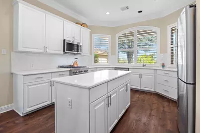 4 Hightrail Way, The Hills, TX 78738 - Photo 9