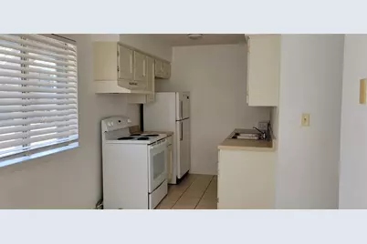 530 W Hopkins Street #B, San Marcos, TX 78666 - Photo 3