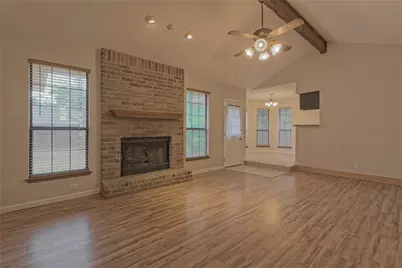 1804 Cedarlawn Street, Taylor, TX 76574 - Photo 9