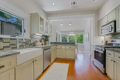 617 Oakland Avenue, Austin, TX 78703 - Photo 3